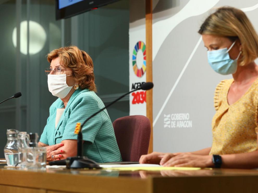 La consejera de Ciudadanía y Derechos Sociales, María Victoria Broto, y la gerente del Instituto Aragonés de Servicios Sociales (IASS), Noelia Carbó, presentan un balance de la atención a las personas dependientes en Aragón