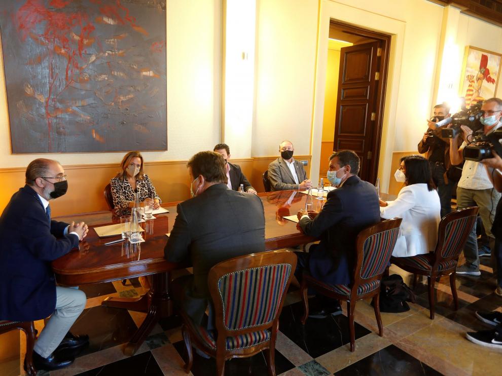 Lambán, en la reunión de ayer entre DGA y FAMCP para analizar la estrategia de recuperación.
