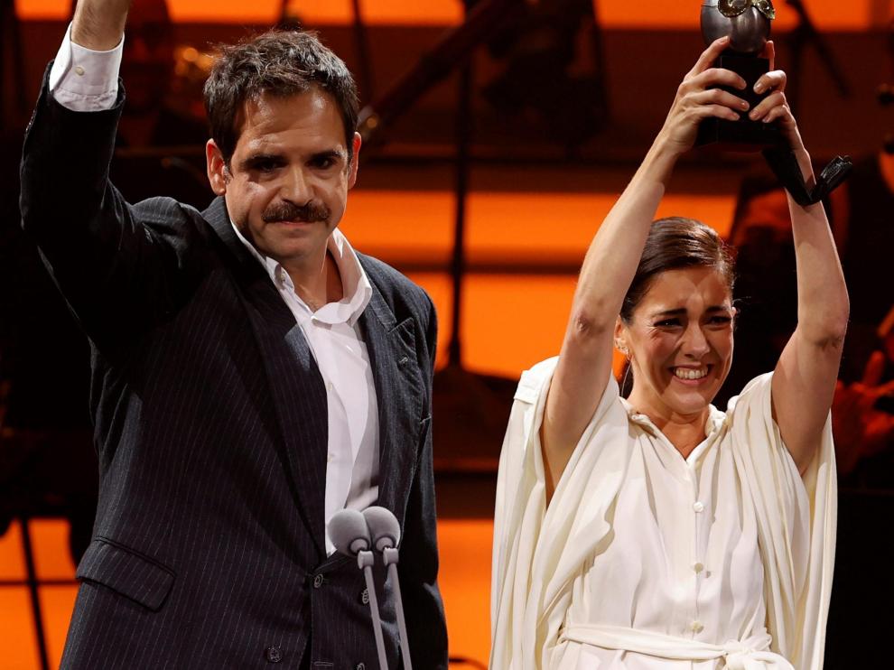 Jorge Usón y Carmen Barrantes han celebrado el premio.