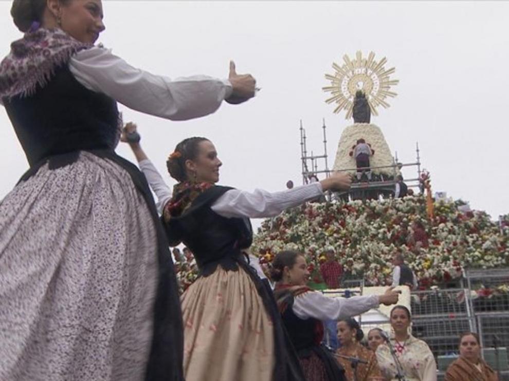 Aragón TV ofrecerá el martes 12 de octubre la retransmisión de la Ofrenda de Flores más larga en la historia de la cadena.