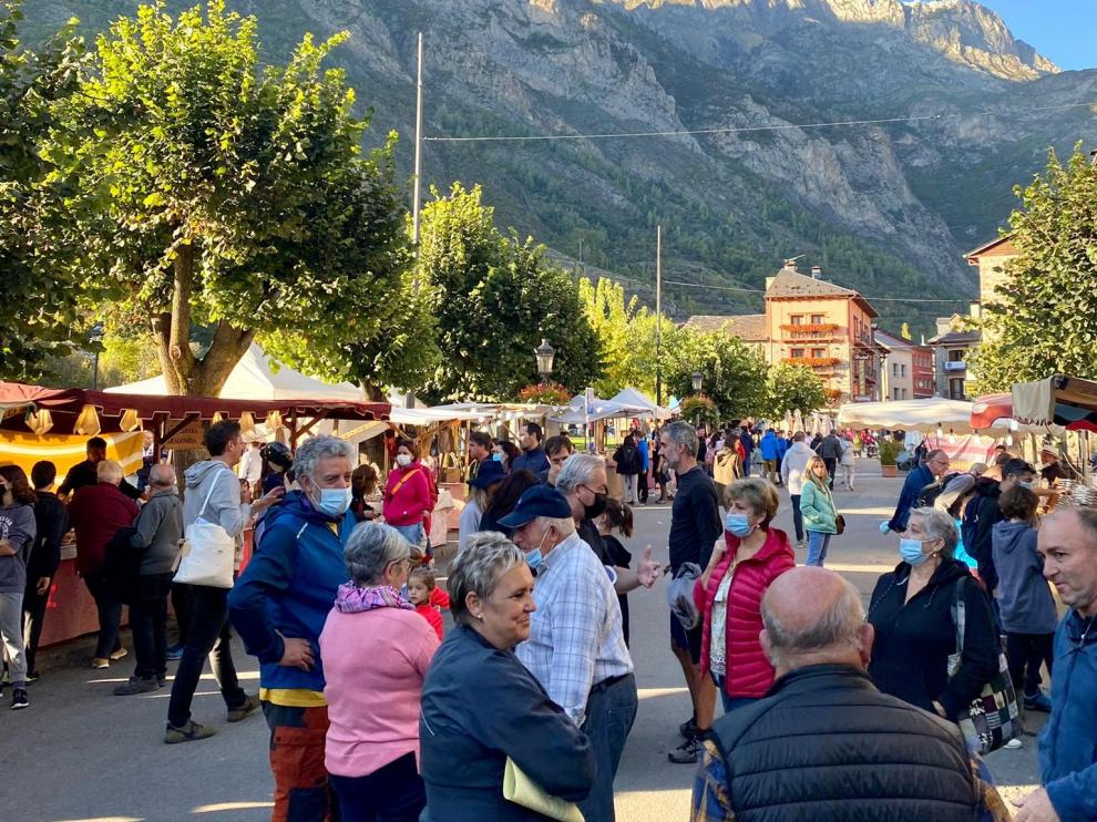 Turistas en Benasque.
