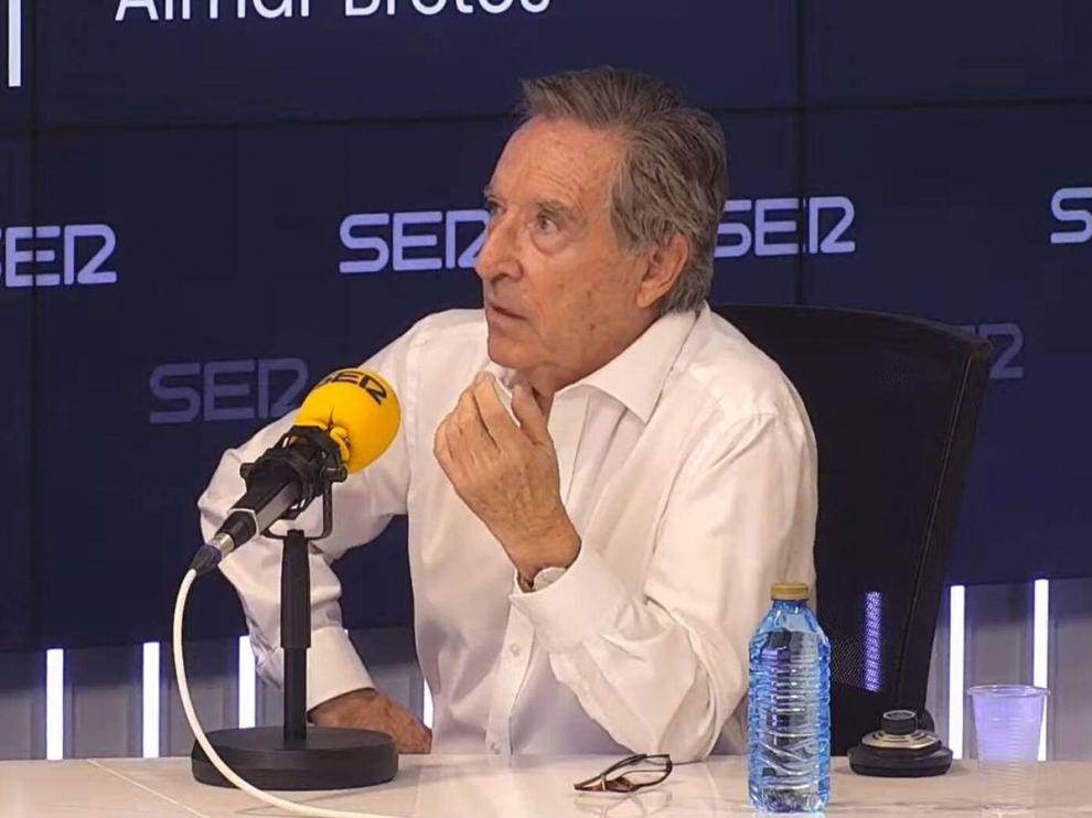 Los Premios Ondas 2021 han reconocido al periodista Iñaki Gabilondo con un Ondas especial.