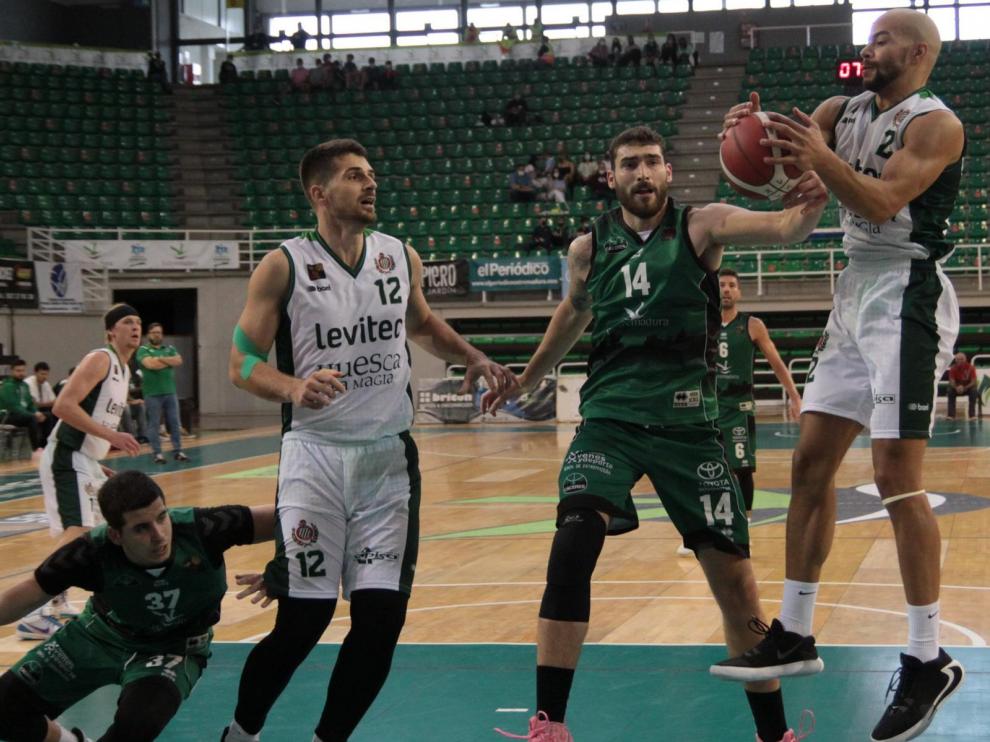 Levitec estuvo cerca de lograr su primera victoria en Cáceres