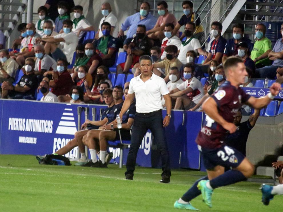 Nacho Ambriz deja el Huesca tras doce jornadas de liga.