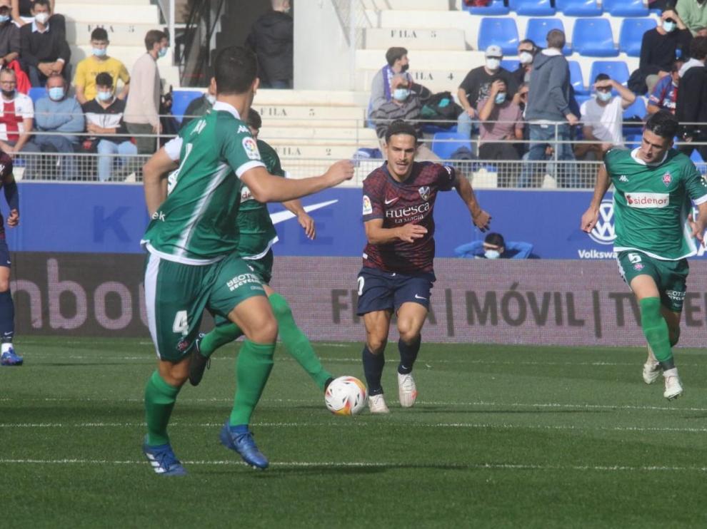Un momento del partido este sábado en el Alcoraz.