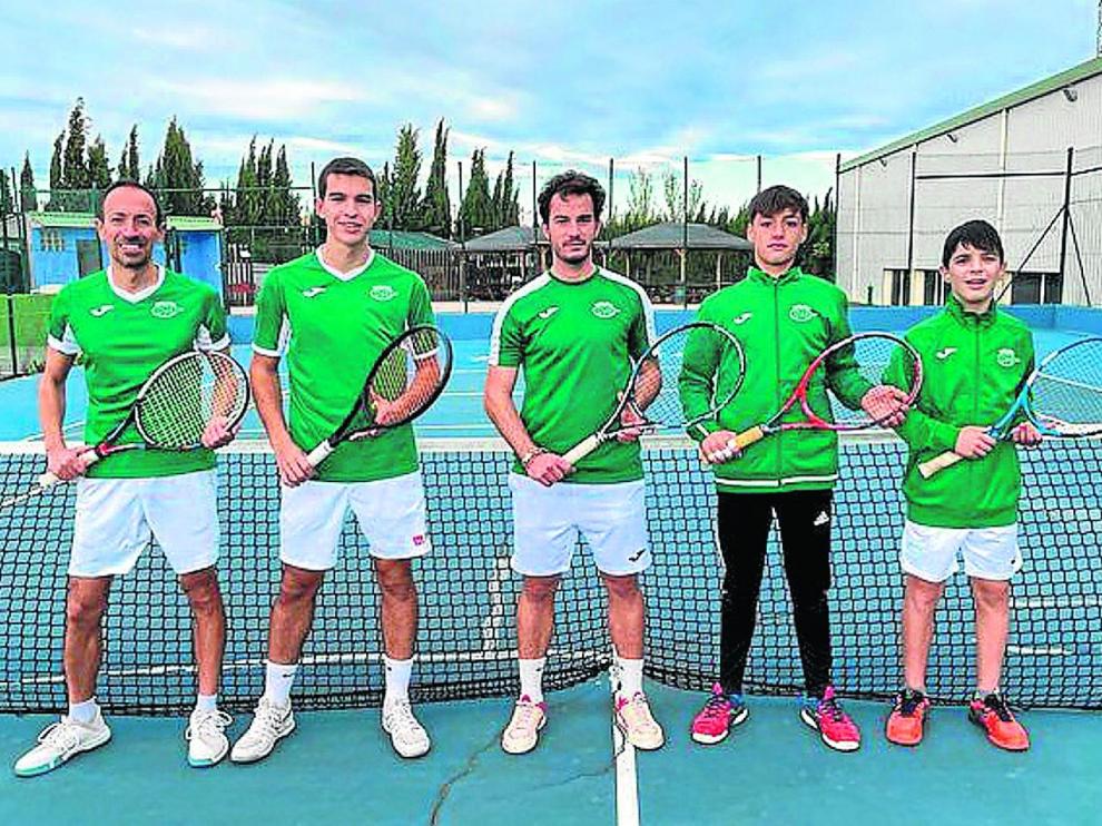 Equipo del CT Osca de Primera, que perdió en primera ronda del Autonómico Absoluto.