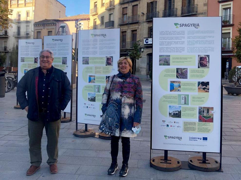 Rosa Gerbas Concejala de Desarrollo, Comercio y Turismo Ayto Huesca y Miguel Ángel López Gerente de Fundación Valentia.