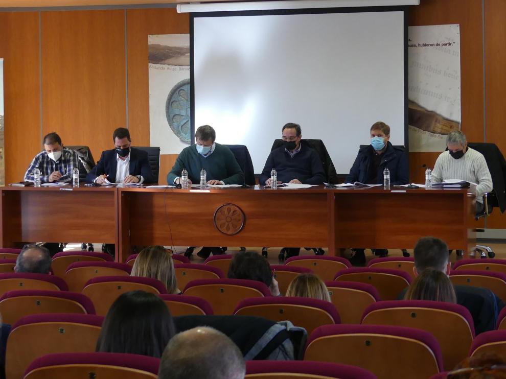 Participantes en la reunión de la asamblea de Adelpa, celebrada durante este viernes.