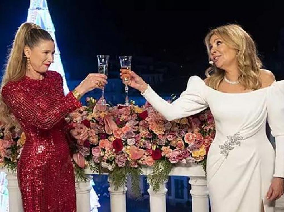 Anne Igartiburu y Ana Obregón en las Campanadas de 2020