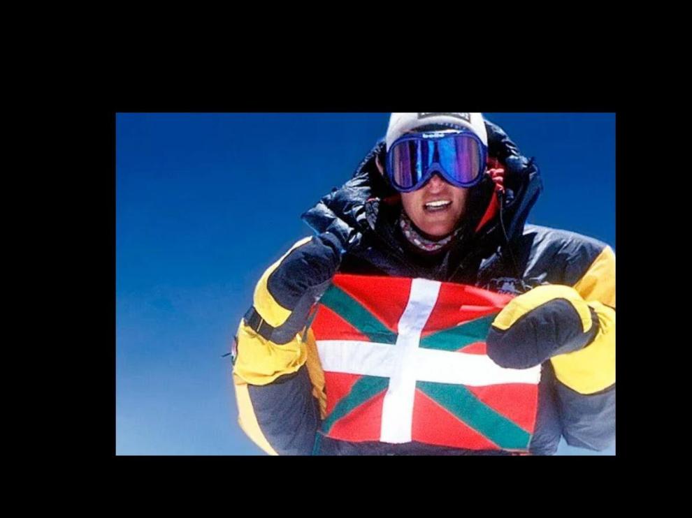 Edurne Pasabán en la cima del Everest.