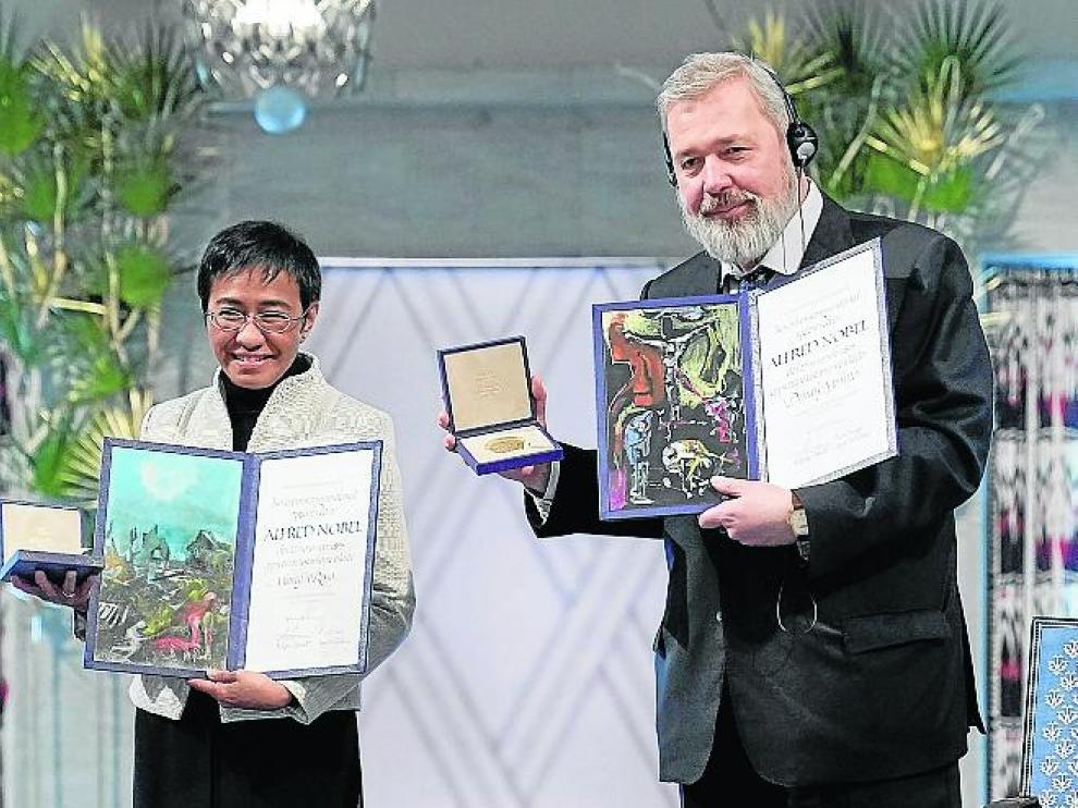 Maria Ressa y Dmitry Muratov recogieron ayer juntos el Nobel de la Paz.
