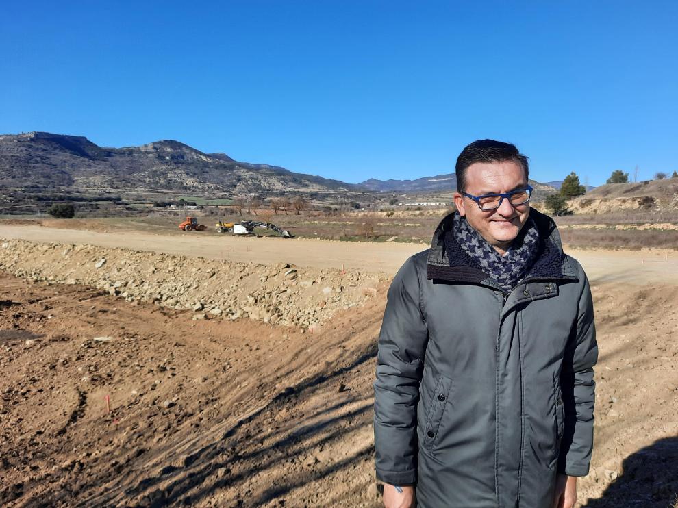 Roque Vicente visita el inicio de las obras ampliación del Polígono de Graus.