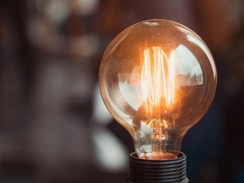 El precio máximo de la luz para este martes se dará entre las 20.00 horas y las 21.00 horas