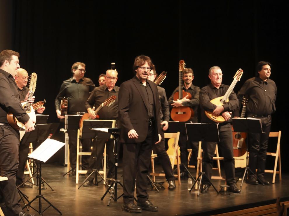 Miguel Jiménez, en el centro, en uno de los últimos conciertos presenciales ofrecidos en Huesca.