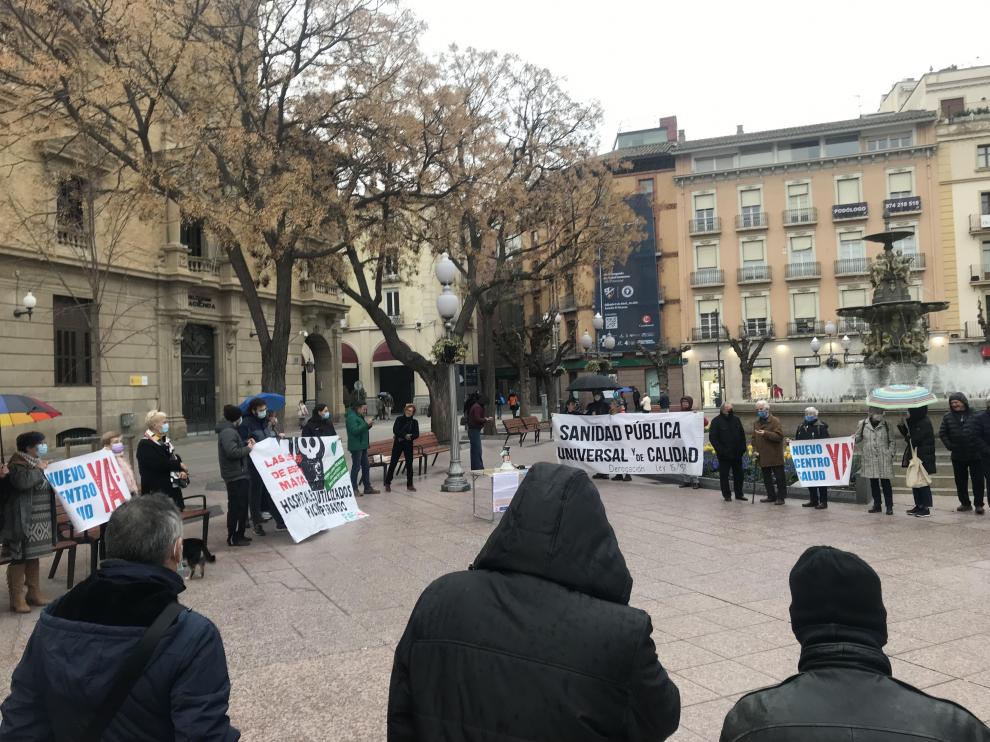 Imagen de la protesta realizada este sábado en la plaza de Navarra de Huesca.