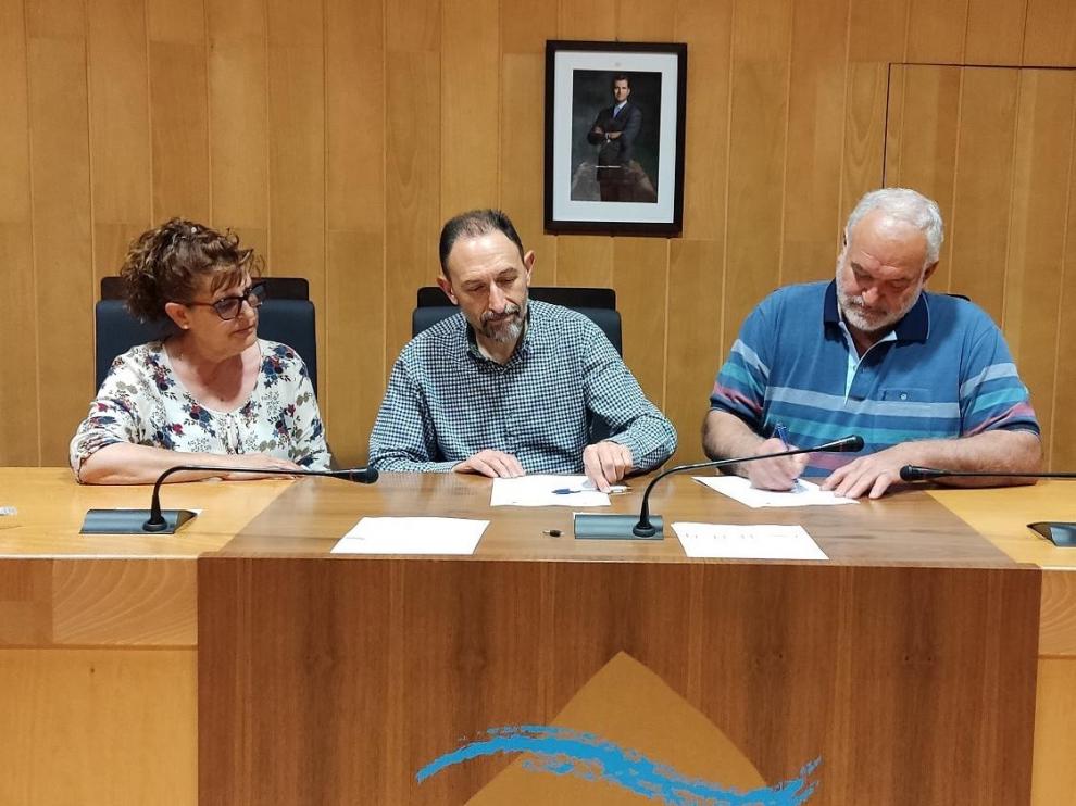 Firma del convenio entre la comarca y Proyecto Hombre