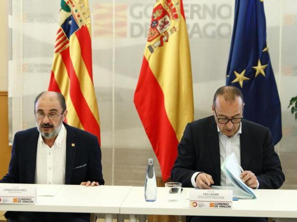 Javier Lambán, acompañado de Felipe Faci, ha mantenido una reunión con los alcaldes del Pirineo.