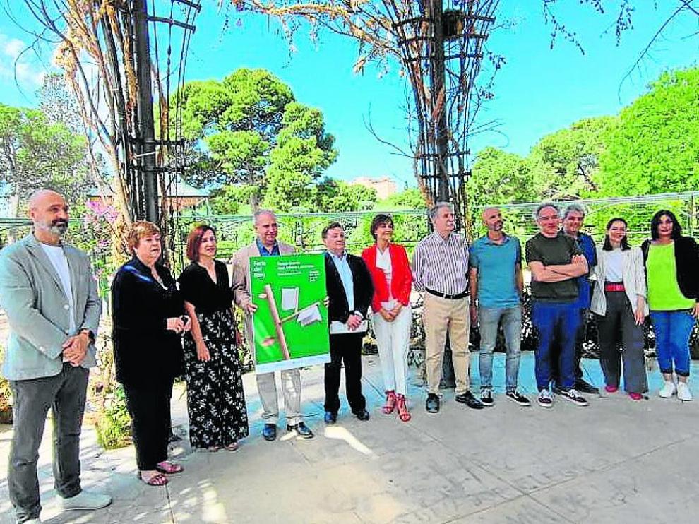 Autoridades en la presentación de la Feria del Libro de Zaragoza.