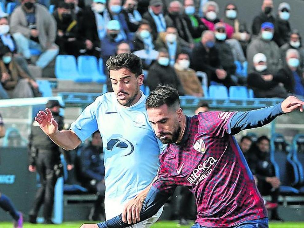 Pablo Insua va a cerrar su etapa en el Huesca y el Sporting será su nuevo destino.