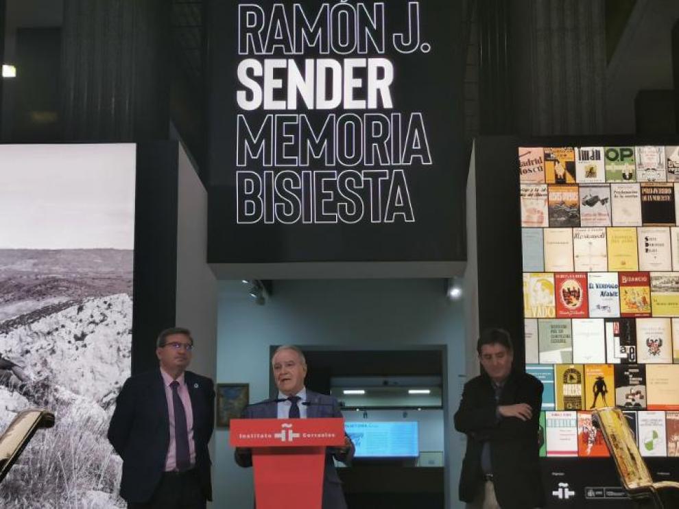Miguel Gracia durante la inauguración del proyecto expositivo ‘Ramón J. Sender. Memoria bisiesta’.