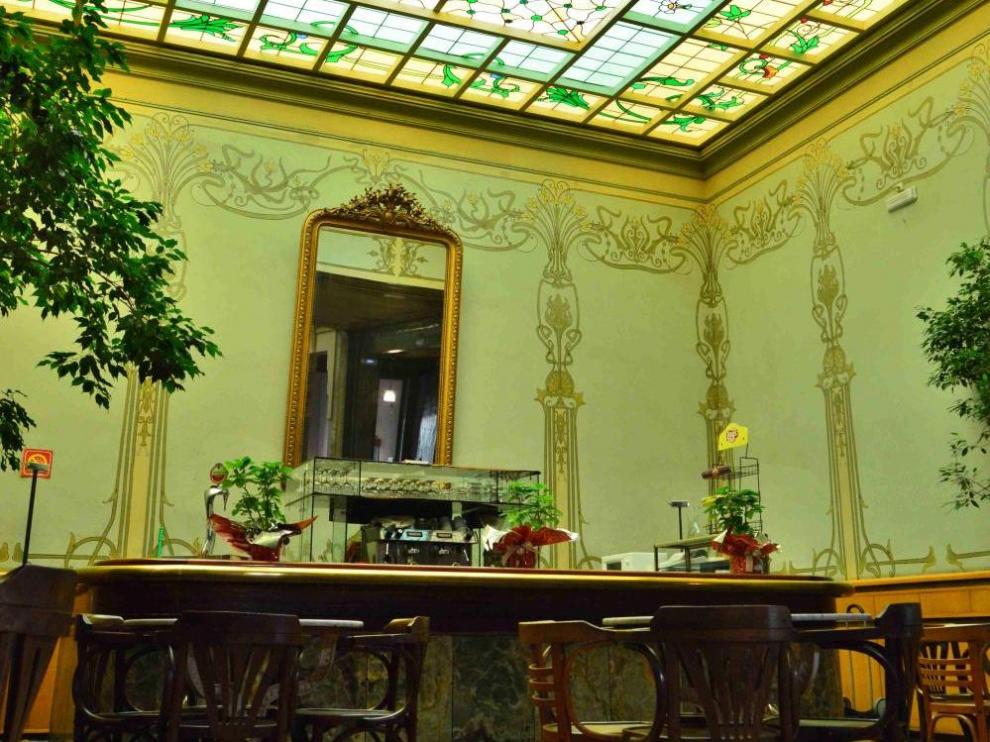Imagen del bar de socios del Casino, años atrás conocida como el “ambigú”.