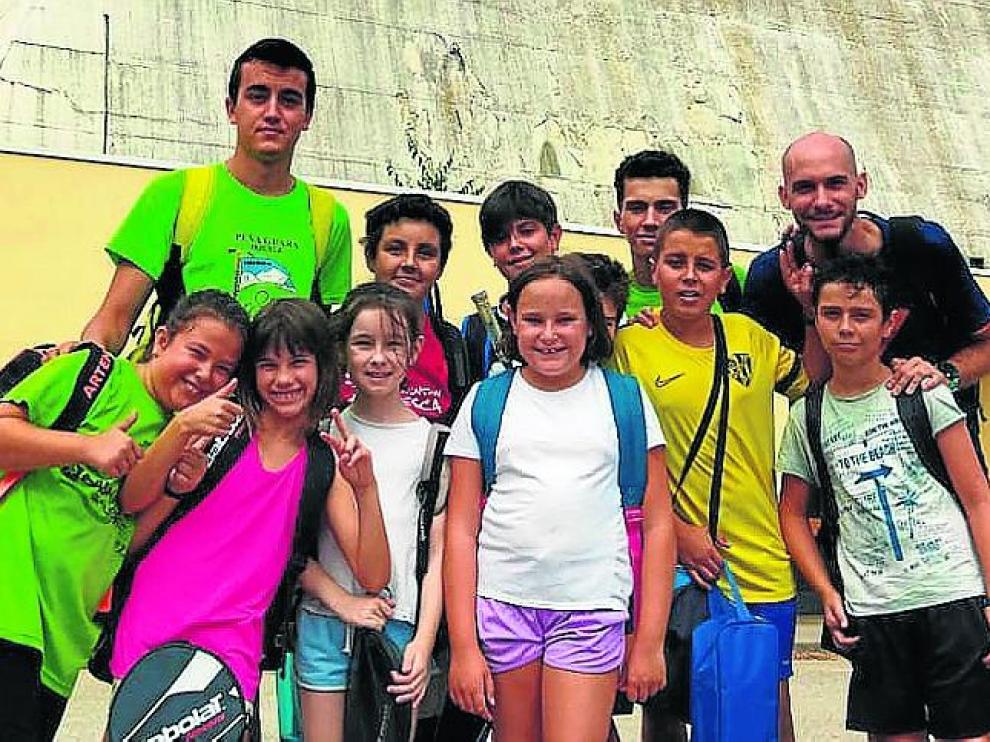 Las instalaciones del Pirámide acogieron las últimas horas de cada día al aire libre y en la piscina.