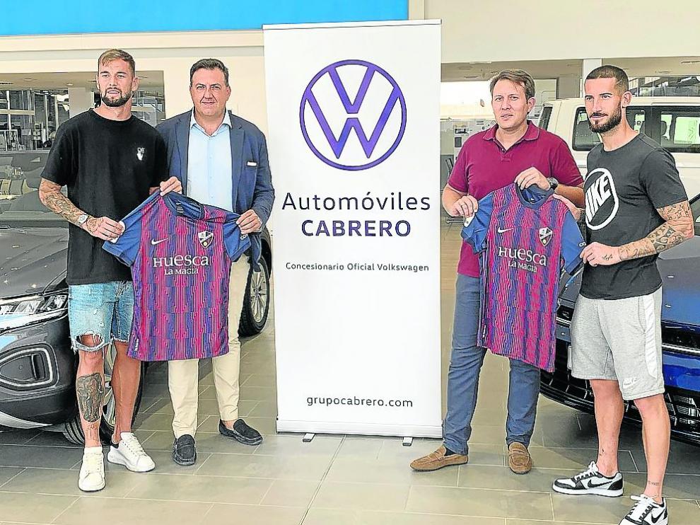 José Ángel Carrillo, Manolo Torres, Daniel Cabrero y Óscar Sielva, en la renovación del patrocinio.