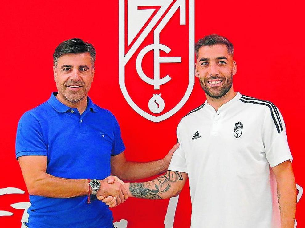 Alberto Perea firma con el Granada, una de las últimas incorporaciones del mercado de fichajes.