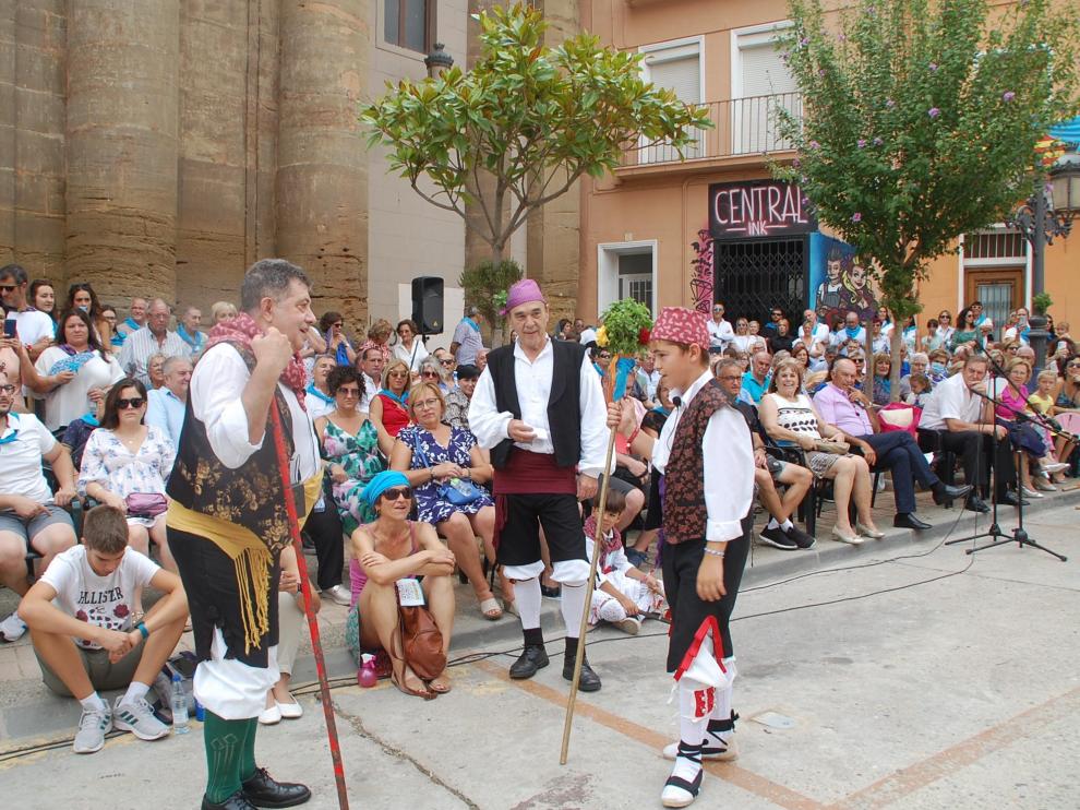 Dances tradicionales en Sariñena.