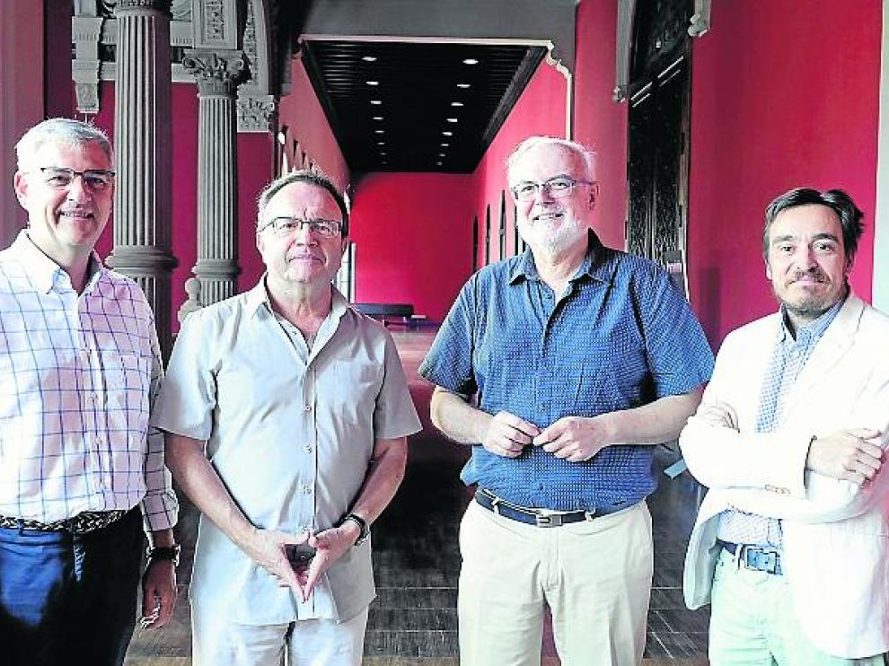 Javier Giralt (director del proyecto), José Domingo Dueñas (Cátedra Ferrández d’Heredia), José Ignacio López (Política Lingüística de la dga) y Nacho Escuín ( Instituto de Estudios-DPT).