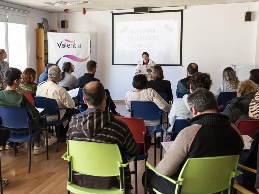 Una de las sesiones de los talleres de empleo de Valentia.