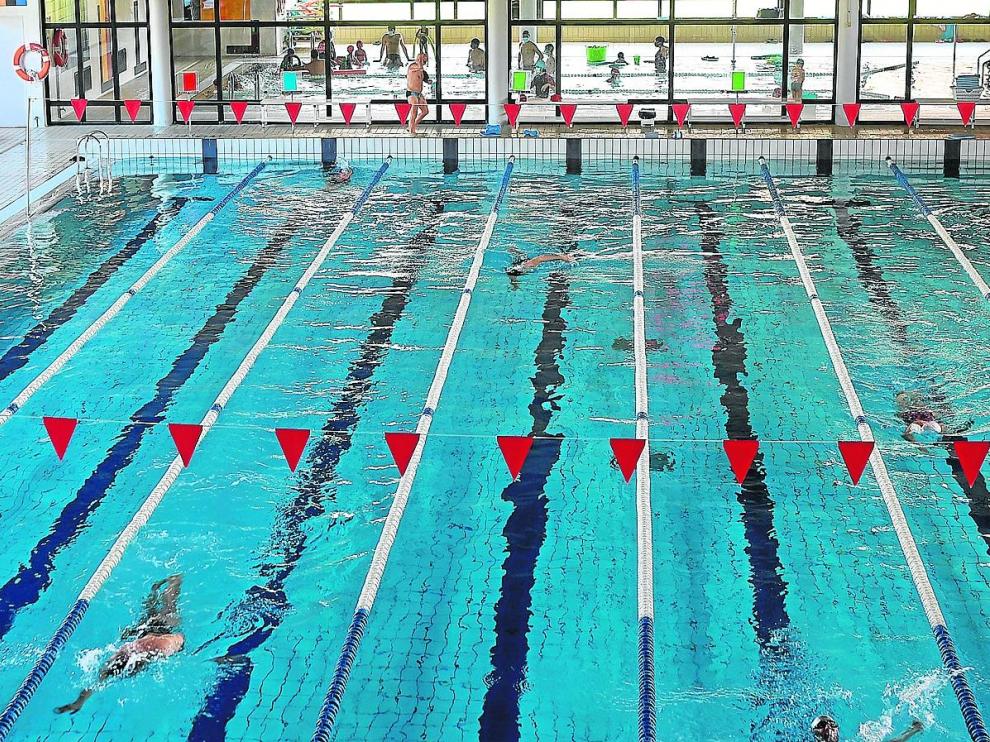 Los costes de abrir las piscinas Almériz durante los días de julio pasado fueron de cerca de 17.000 euros.