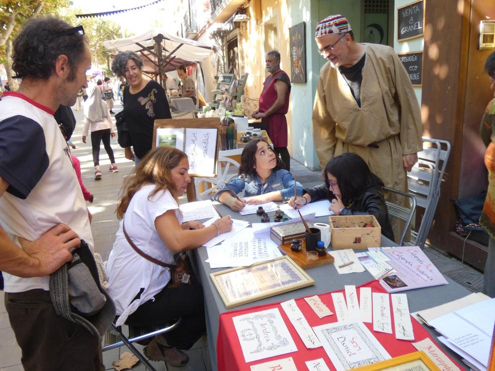 Uno de los puestos del Mercado Medieval de Barbastro, este sábado.