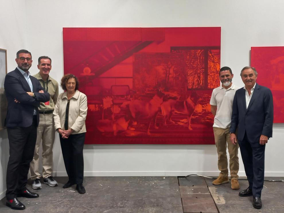 José María Luna, Daniel Cuevas, Rosina Gómez-Baeza, Javier Garcerá y Luis Nozaleda, junto a obras del artista.