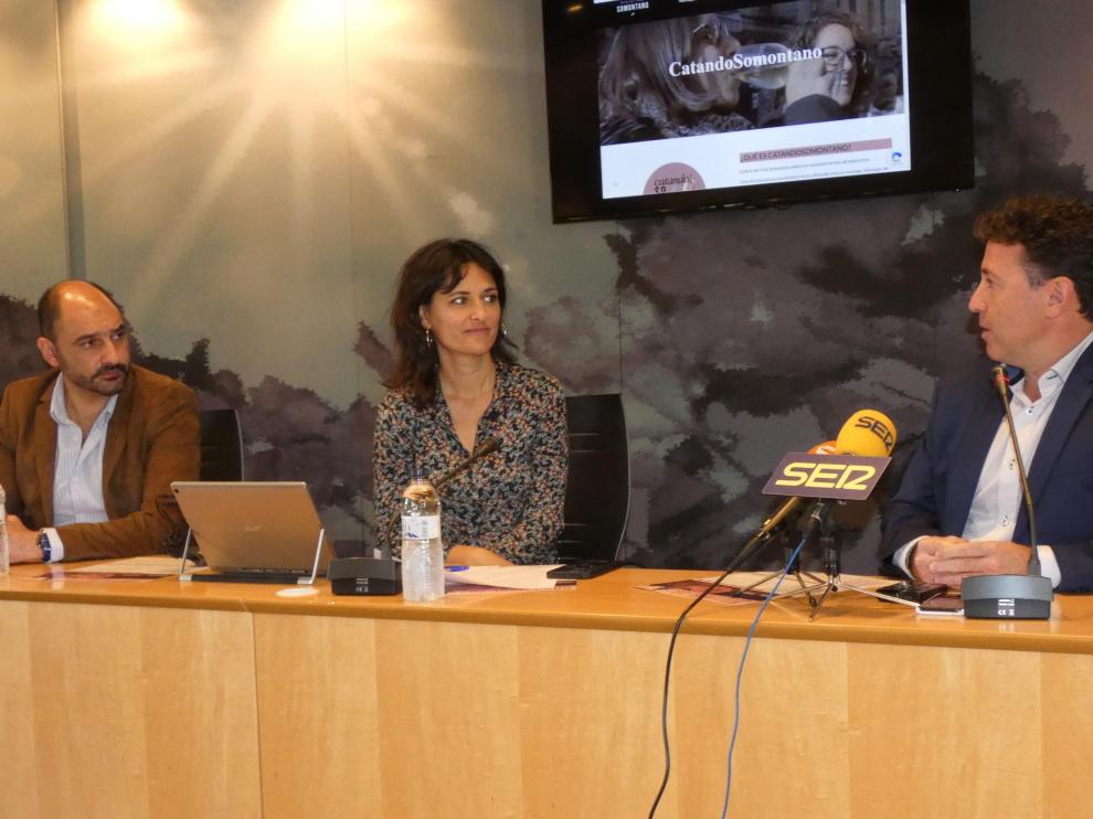 Fernando Torres, Clara Bosch y Fernando Blasco en la presentación de las actividades programadas.