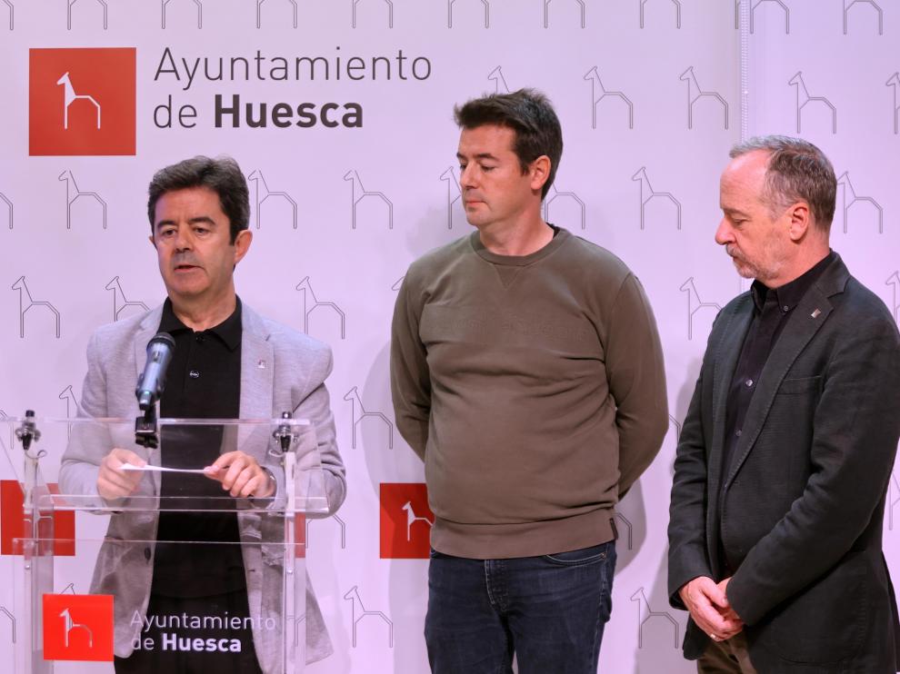 Luis Felipe, Carlos Oliván y Ramón Lasaosa durante la presentación de la segunda fase de H100
