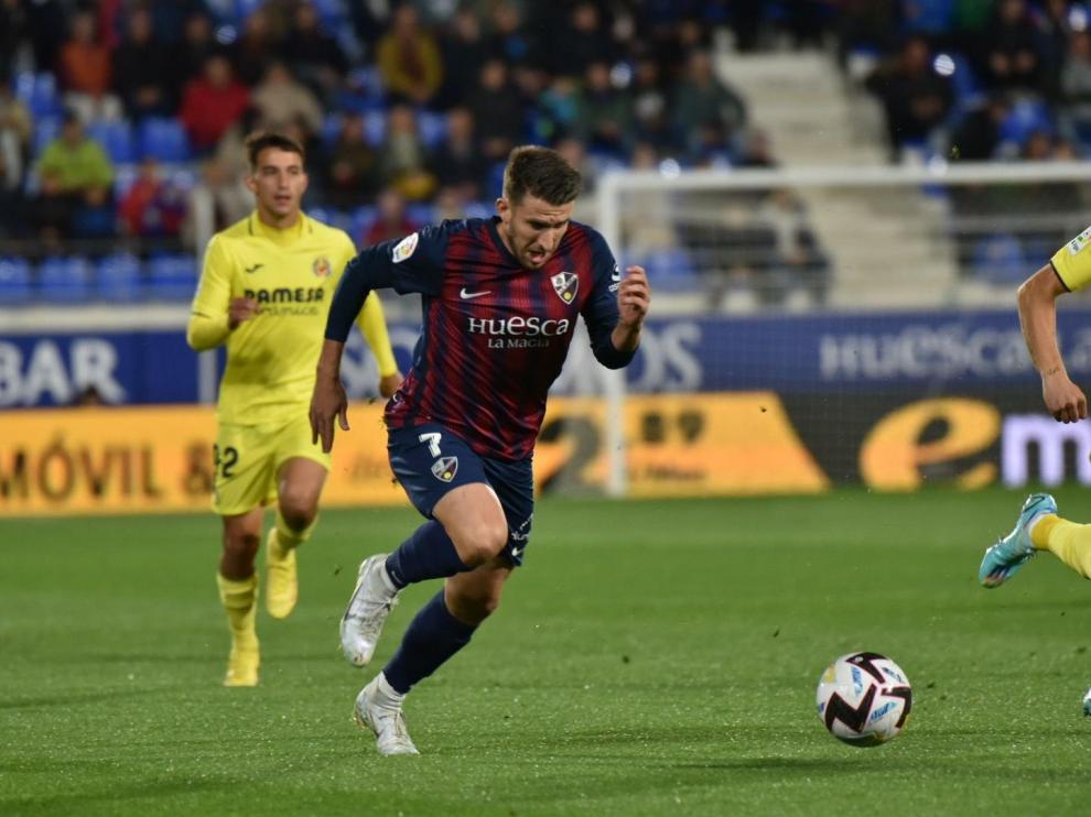 El Huesca recibe al Villarreal B en el Alcoraz.