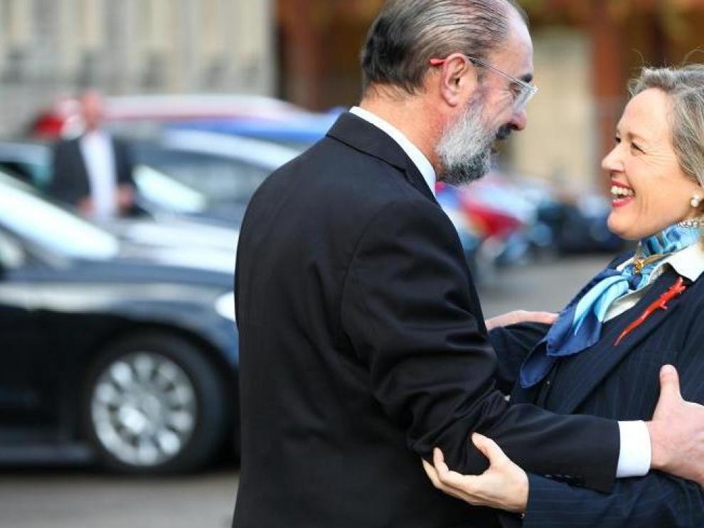 El Presidente de Aragón, Javier Lambán, se encuentra con la ministra Nadia Calviño.