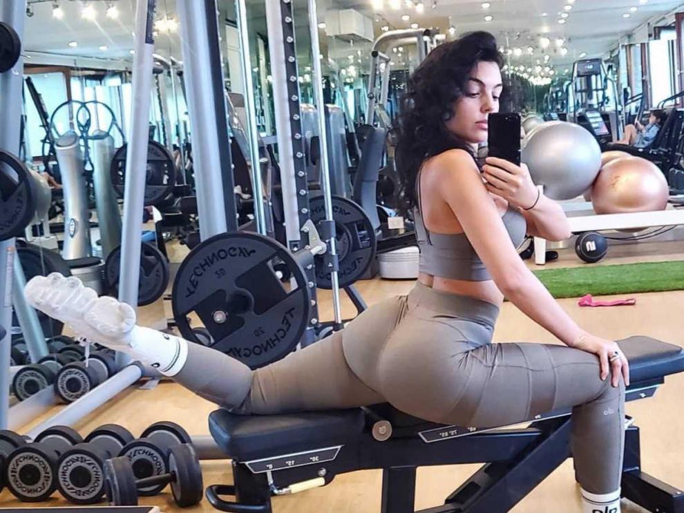Georgina Rodríguez, preparándose para la gala.