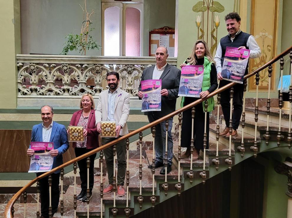 Salvador Alagón, Rosa Gerbás, Enrique Pueyo, José Fernando Luna, Susan Lacostena y Fernando Blasco apoyan la campaña.