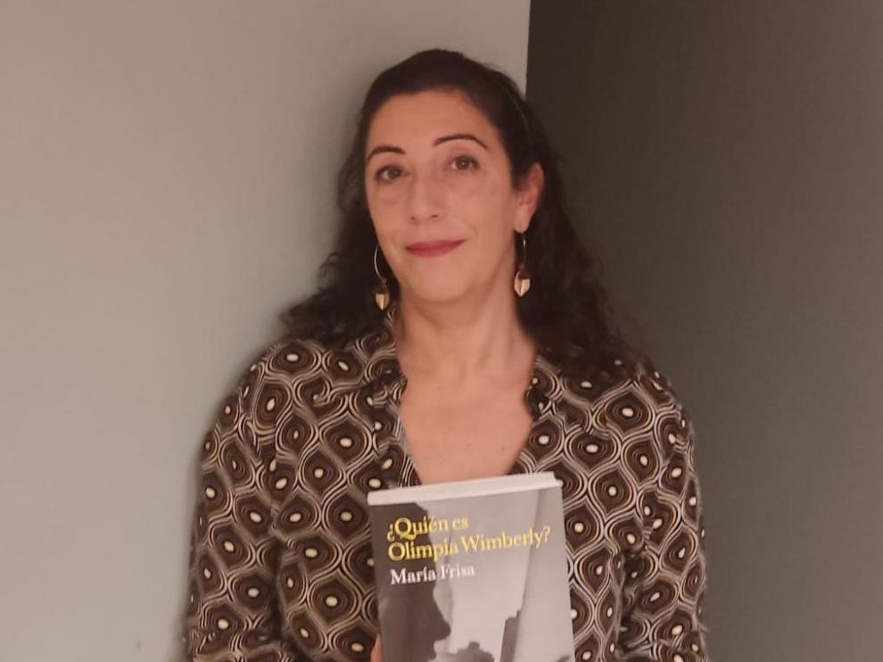María Frisa con su nueva novela.