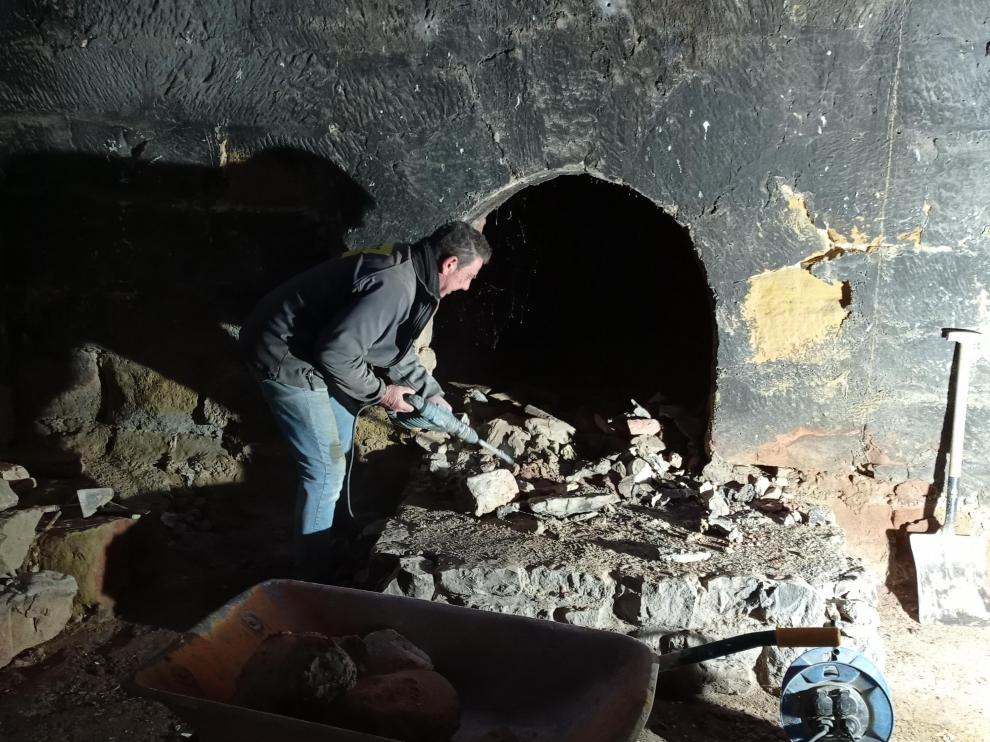 Imagen del horno hallado en la Cartuja de Fuentes.