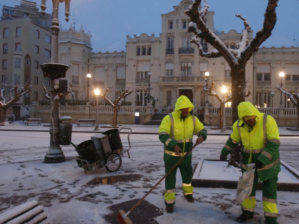 Cacerolada para protestar por la “pésima gestión de personal” del Concejo de Huesca