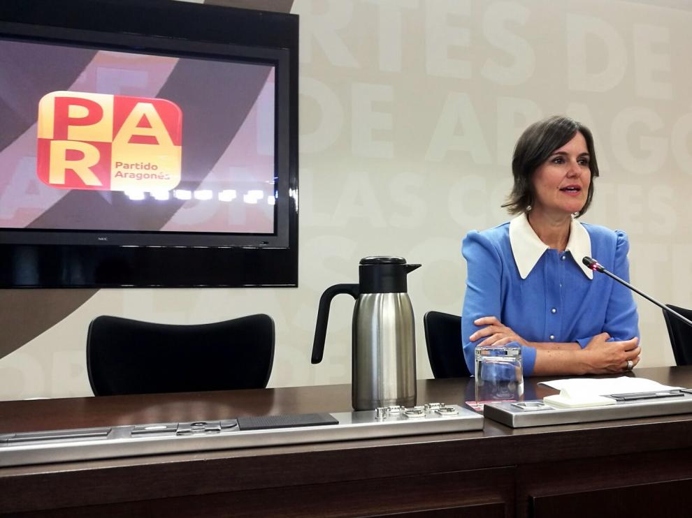 Elena Allué critica la paralización del convenio para ampliar los taxis adaptados y eléctricos