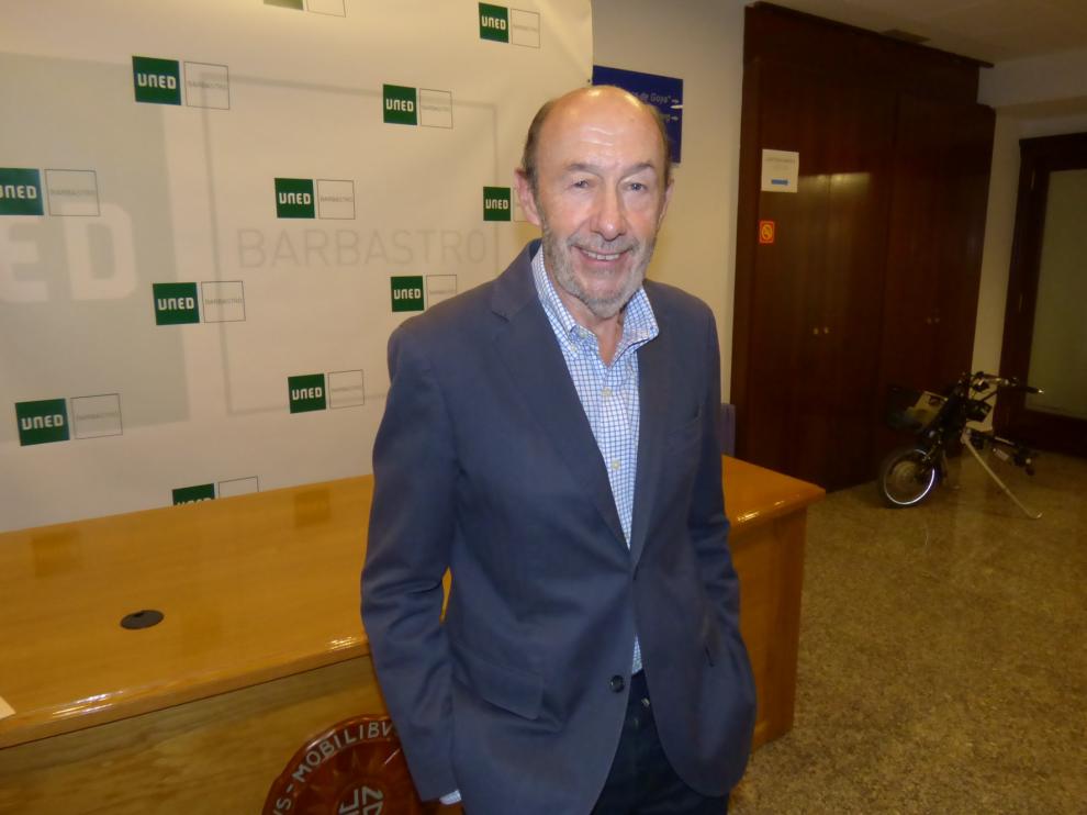 Rubalcaba, ingresado grave por un ictus en el Hospital Puerta de Hierro de Madrid