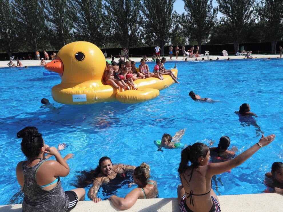 Un bando de la alcaldía de Huesca recuerda las normas de las instalaciones deportivas