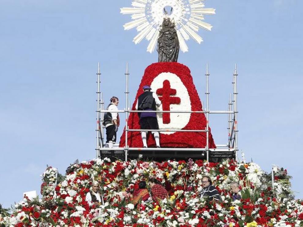 Se suspende la ofrenda de flores del día del Pilar en Zaragoza