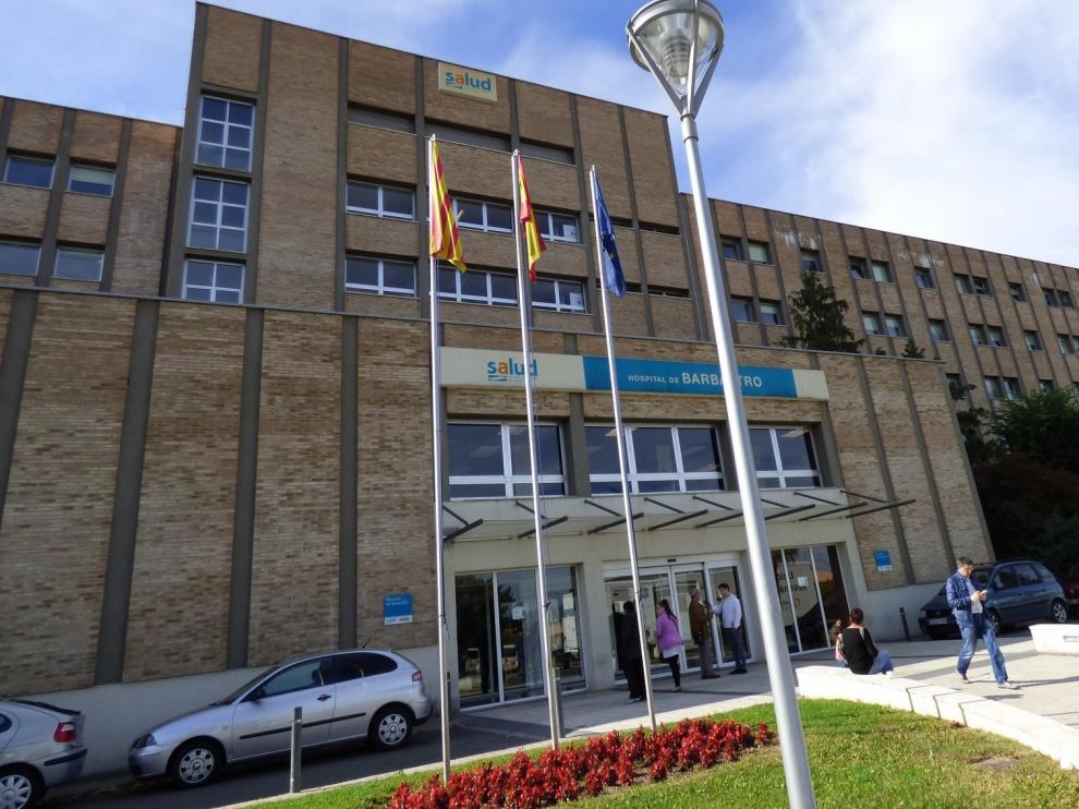 El primer bebé altoaragonés del año ha nacido en el Hospital Comarcal de Barbastro y se llama Inés: "Al verla, se te olvida todo"