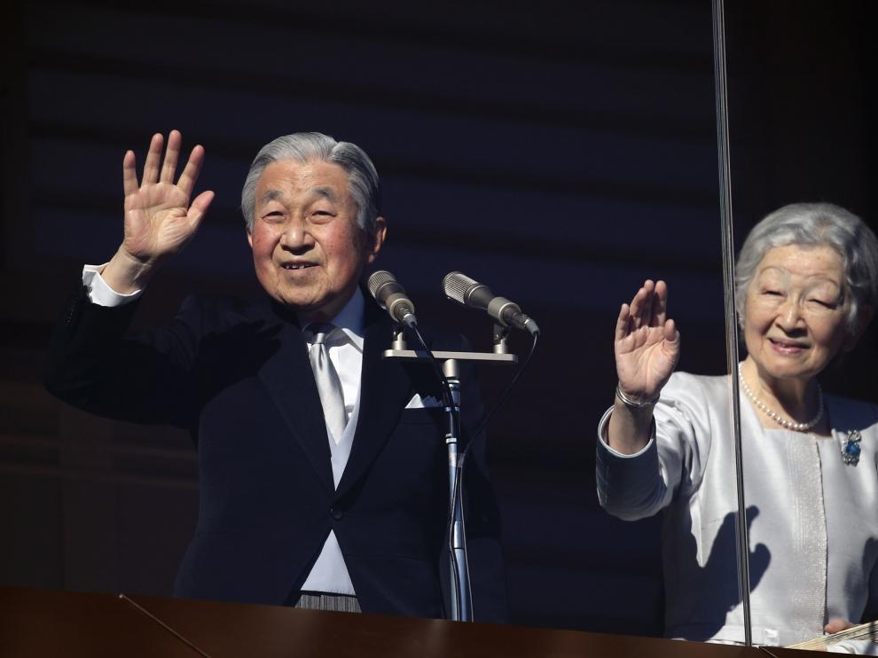 El emperador Akihito desea un buen año nuevo a los japoneses