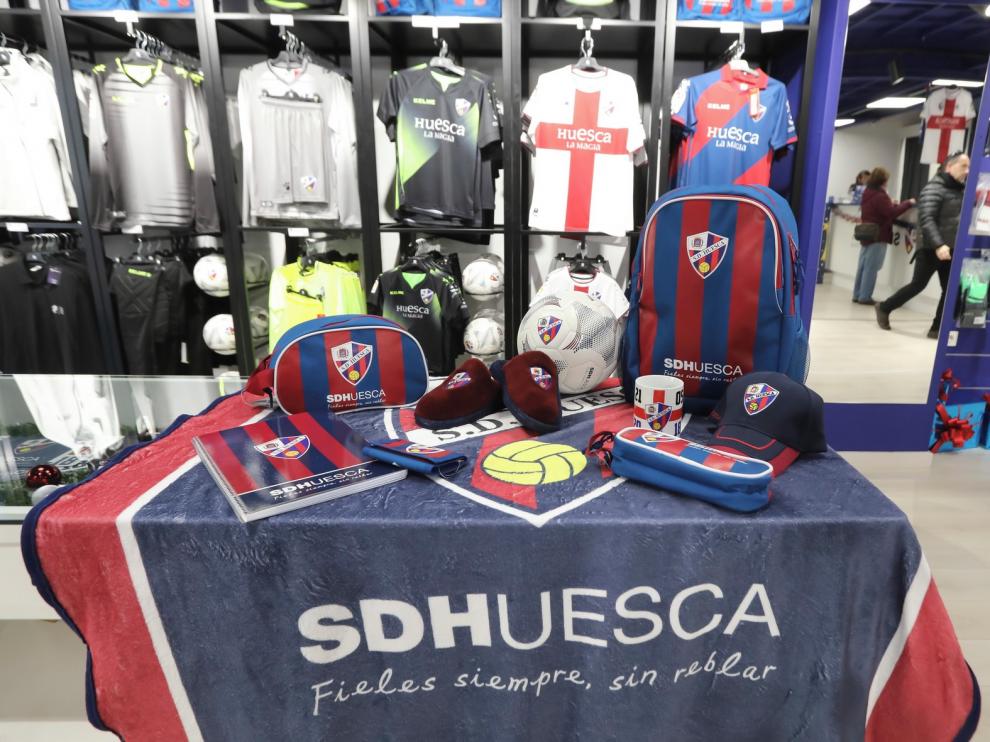 El Huesca supera las 8.000 camisetas vendidas